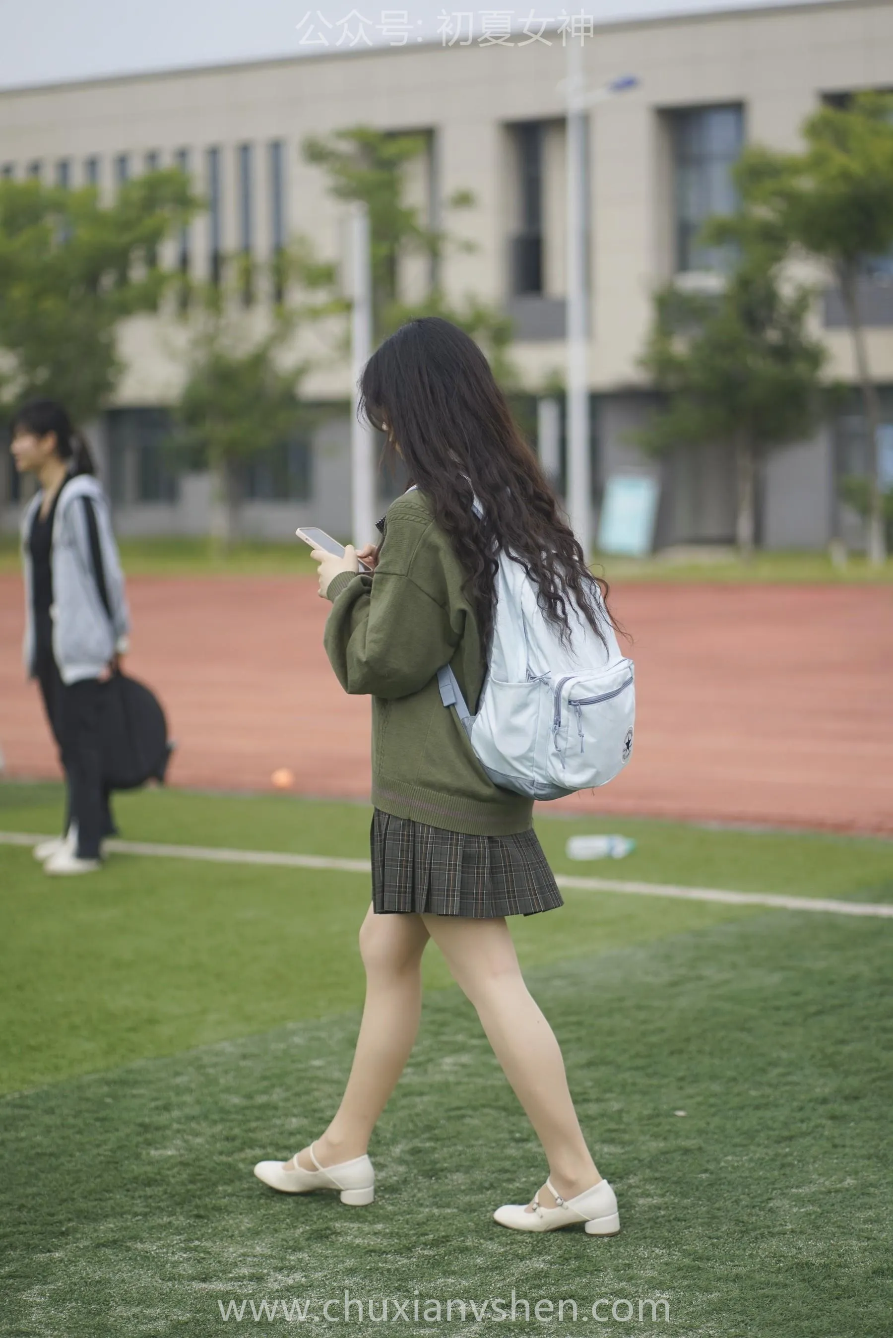 初夏女神 NO.064 欢欢 新晋学妹-学妹的一天 [164P]插图3